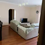 Mollys2apartment Apartament